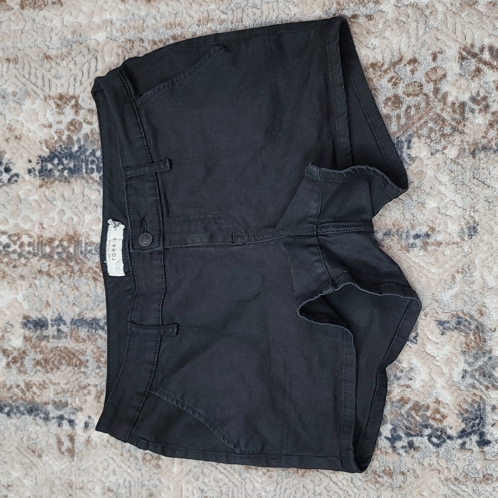 Torrid size 16 shorts